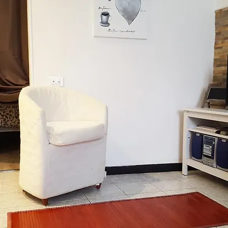 T T House 度假居 *